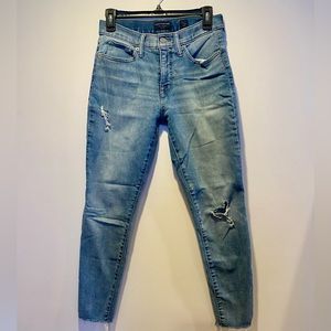 Lucky: mid-rise skinny Ava. Size 8/29